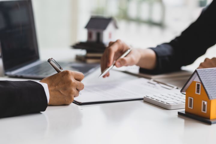Diagnostics obligatoires bail commercial 2023 : quels sont-ils ?